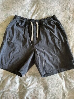 Men’s Fair Harbor Pull on shorts Size XL